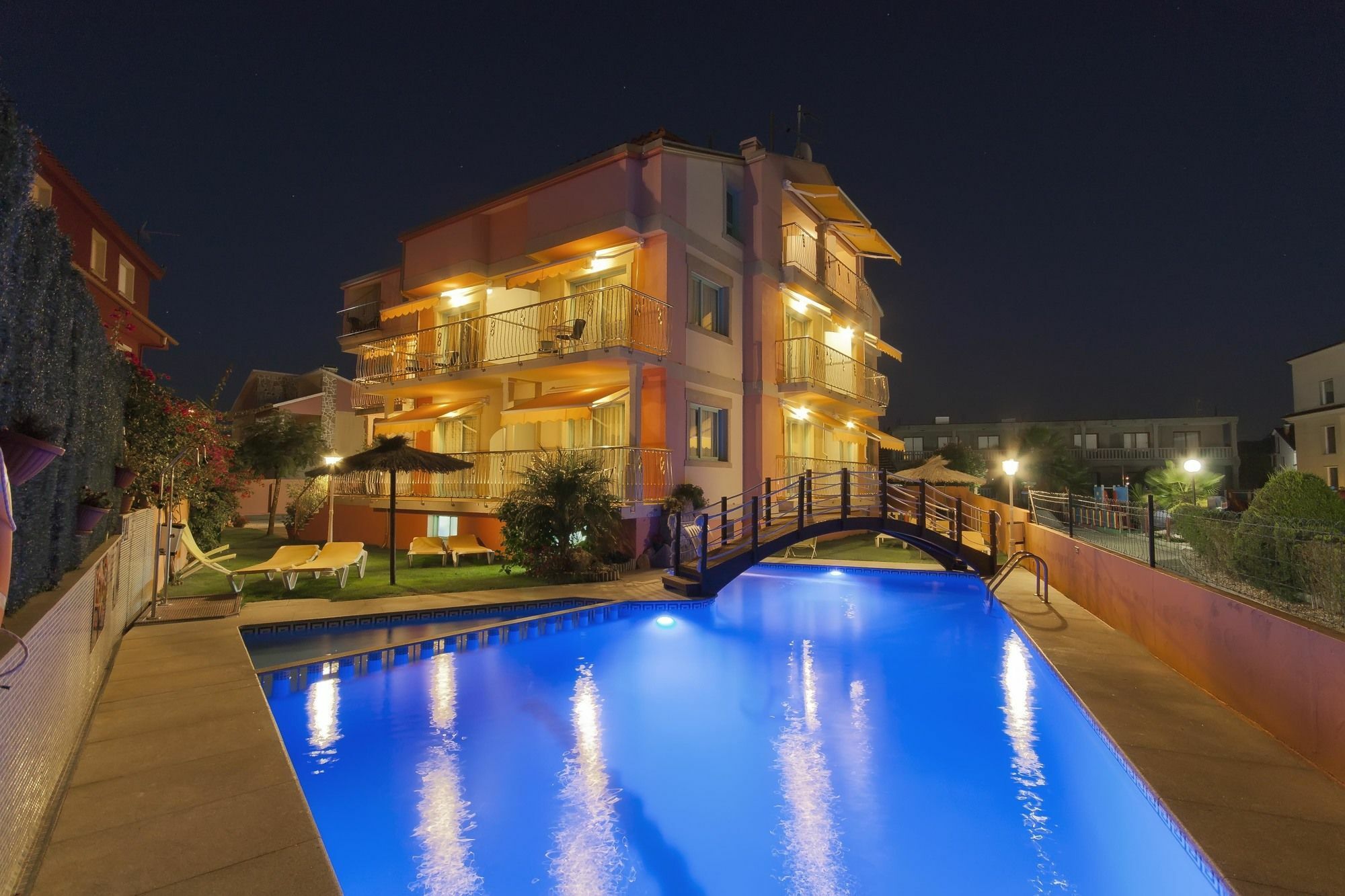 Duerming Velero Apartamentos Санксенсо Екстериор снимка